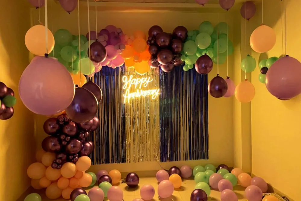 Anniversary Balloon Decoration 2 Anniversary Balloon Decoration - Image 1