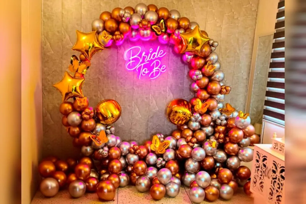 Dreamy Bride To Be Decoration Dreamy Bride To Be Decoration - Image 1